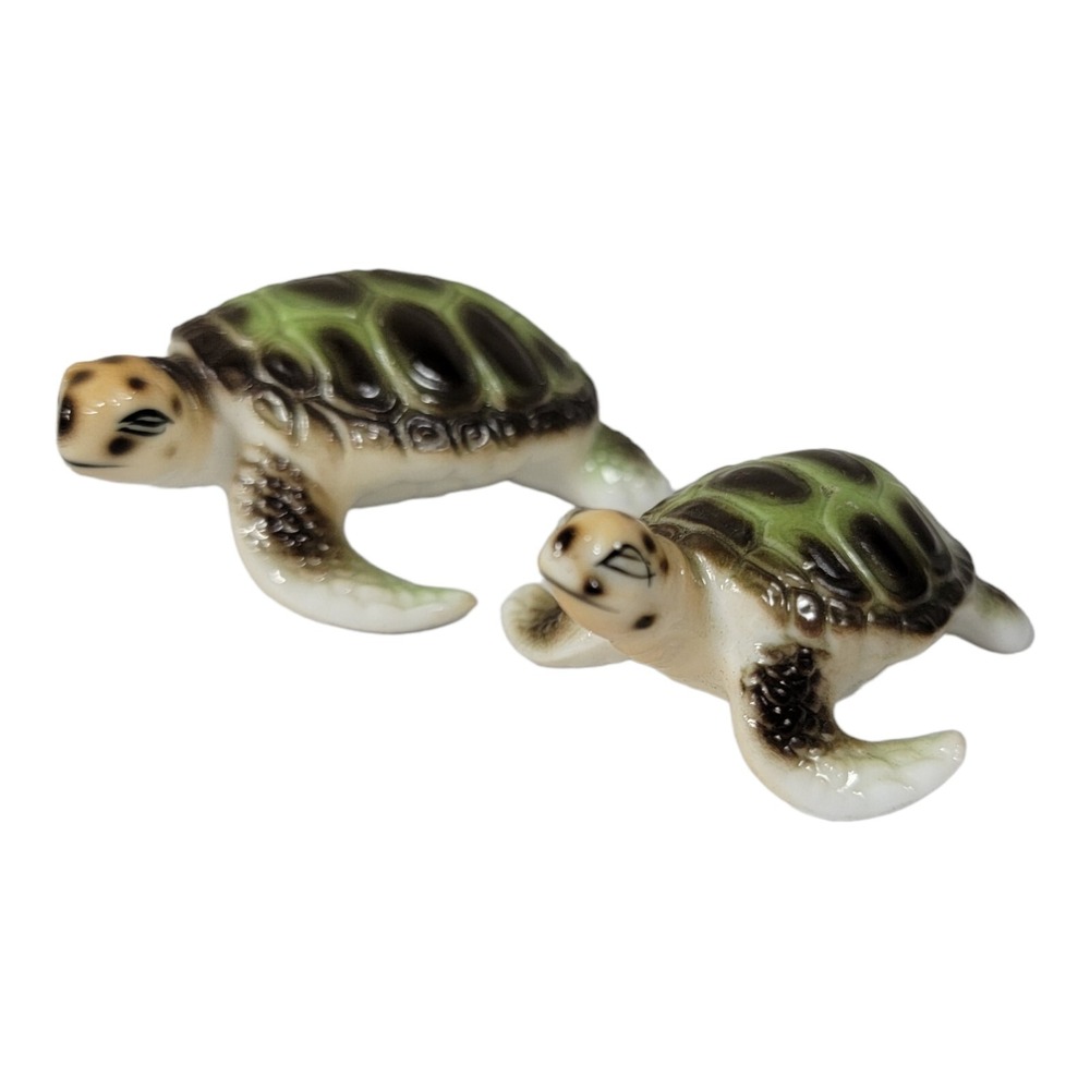Vtg GREEN SEA TURTLES Bone China Family of 2 Beautiful Color & Cond Magnified